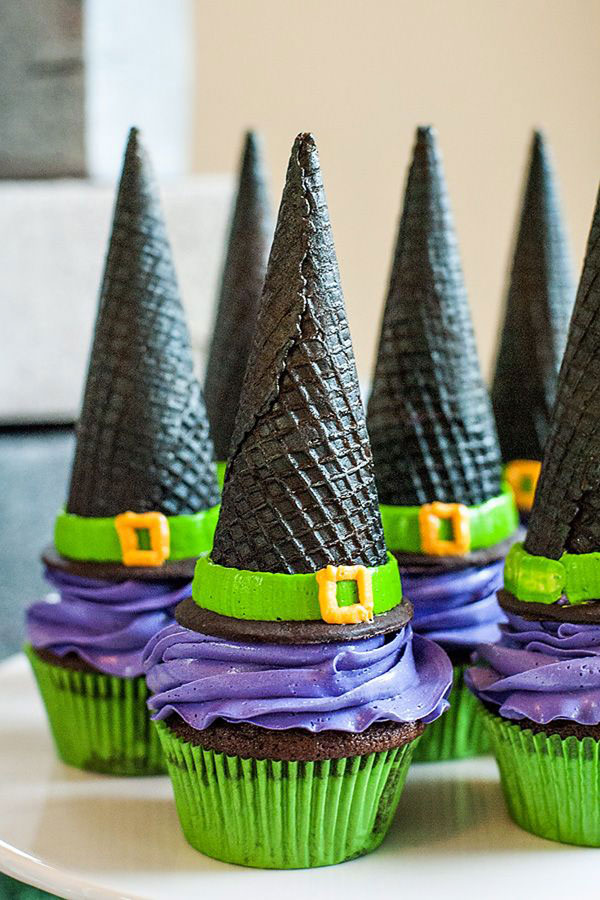 A collection of creepy cupcakes for Halloween